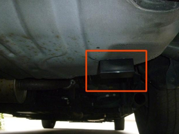 济水街道车辆GPS定位器检测与拆除